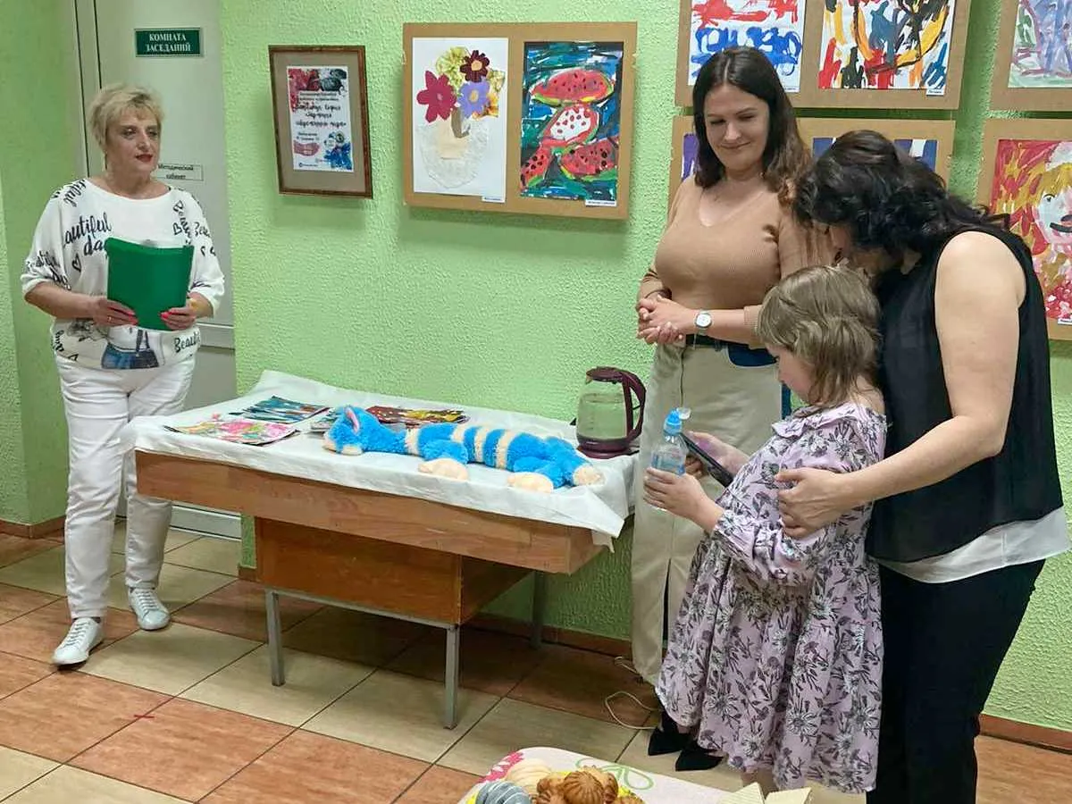 Персональная выставка Софии Данильчук открылась в Городской детской библиотеке