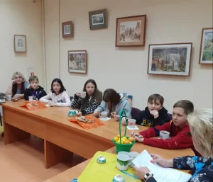 Заседание клуба "Дабрыня" в Городской детской библиотеке