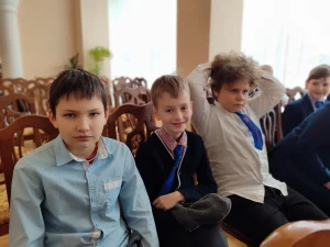 Школьники