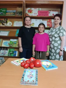Красный помидор