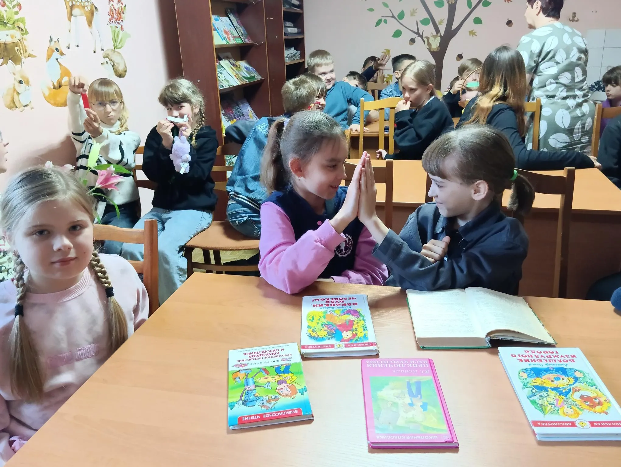 Приключения веселых героев
