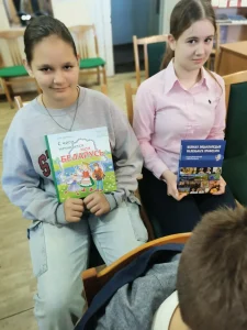 Книги о Беларуси в руках