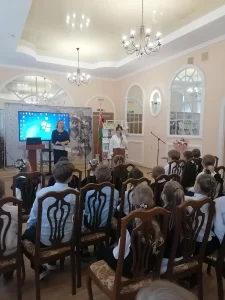 Книгу о брестском фонарщике презентовали в Пушкинке-1