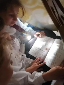 Книгу о брестском фонарщике презентовали в Пушкинке-13