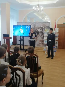 Книгу о брестском фонарщике презентовали в Пушкинке-2