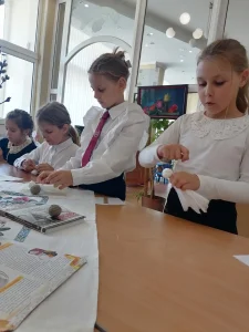 Мастер-класс по созданию куклы-мотанки-3