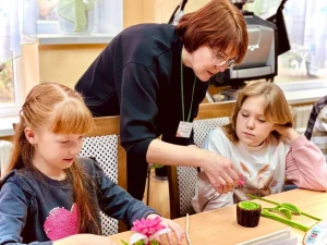 Библиотекарь проводит мастер-класс