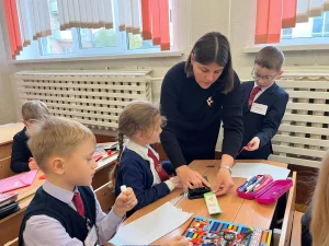 Как первоклассники учатся любить книги-3