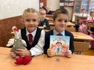 Как первоклассники учатся любить книги-6