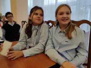 Книжная дуэль по творчеству двух авторов