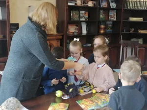 Приключения ежонка Кактуса в Центральной городской библиотеке-5