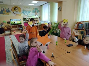 Среди зверей она – краса, плутовка рыжая – лиса-1