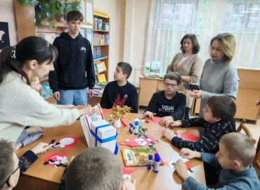 Новогодний мастер-класс в специальной библиотеке