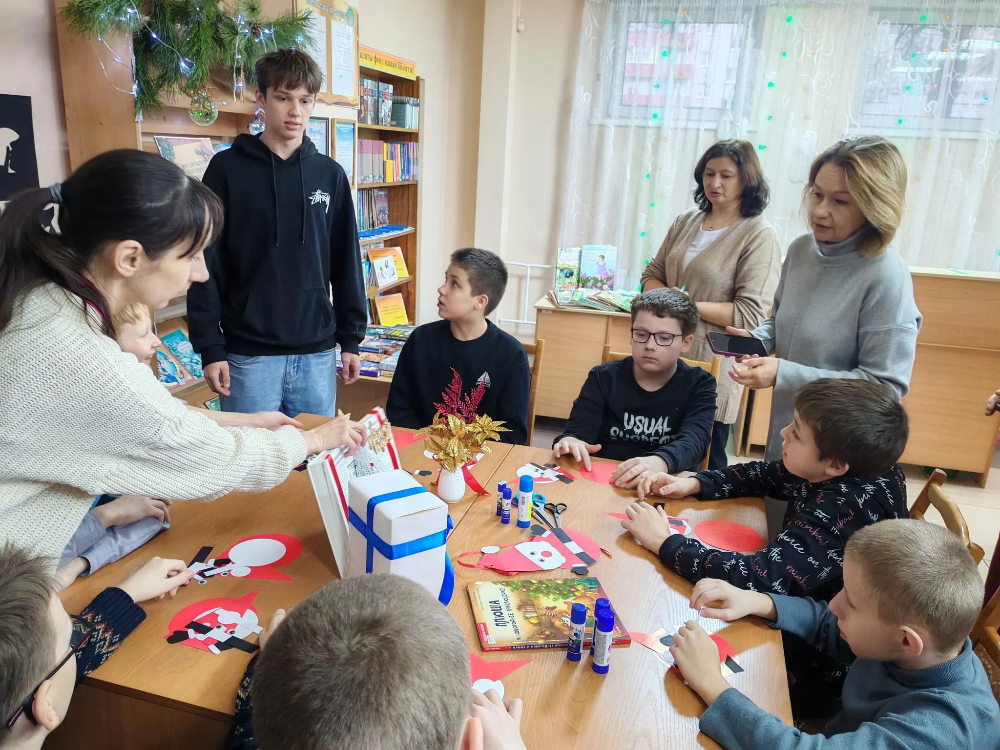 Новогодний мастер-класс в специальной библиотеке