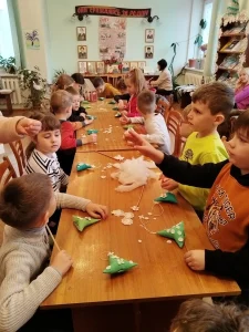 Мастер-класс «Новогодняя ёлочка из ткани»-1