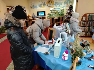 В детской библиотеке выбирают лучшую ёлочную игрушку-6