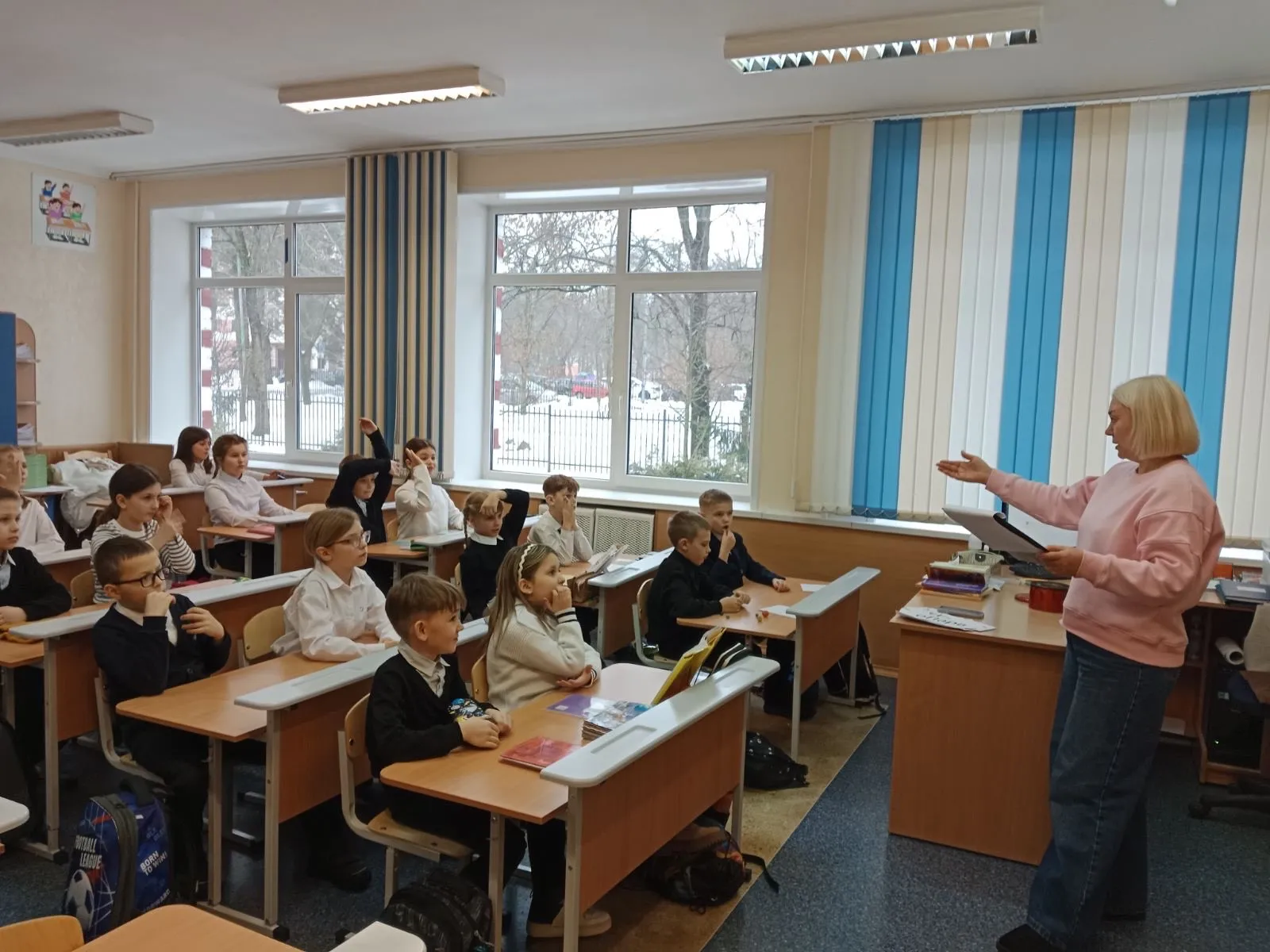 Познавательный час «В лабиринте профессий»