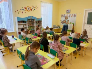 Как Зайка с Медвежонком зиму прогоняли-4