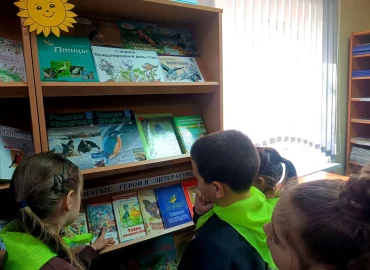 Познавательный час «Кто лучше всех выводит трели»