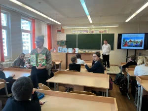 В преддверии Пасхи библиотекари «Пушкинки» посетили учащихся 35 школы-1