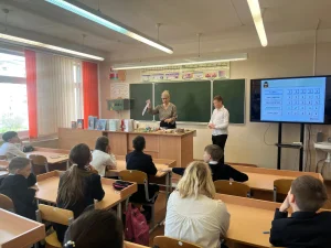 В преддверии Пасхи библиотекари «Пушкинки» посетили учащихся 35 школы-3