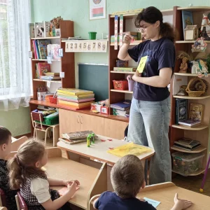 «Книжная полка Победы: от истории к мирным дням»