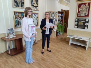 Выставка современного искусства-3